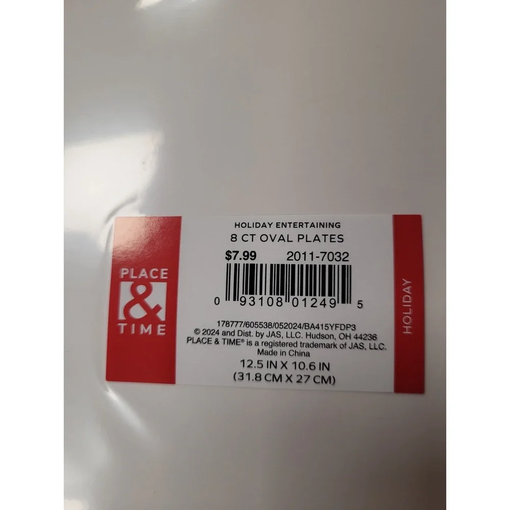 Place Time Holiday Paper Plates 8 Count Oval NEW 6$ea pkg; 6 pkgs‎